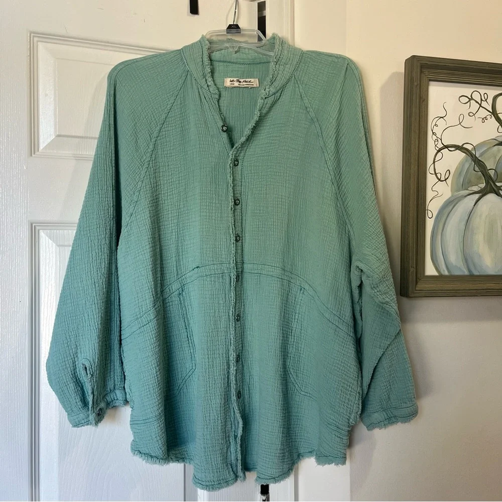 We The Free Daydream Button Down - Picture 4 of 10